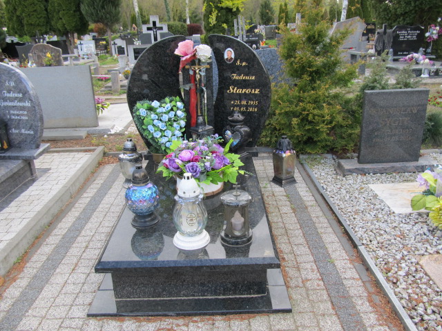Grób Tadeusz Starosz