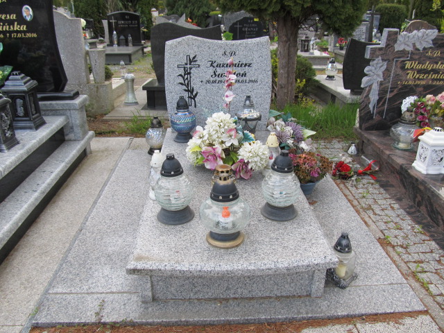 Grób Kazimierz Świętoń