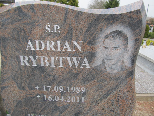 Adrian Rybitwa 1989 Malbork - Grobonet - Wyszukiwarka osób pochowanych